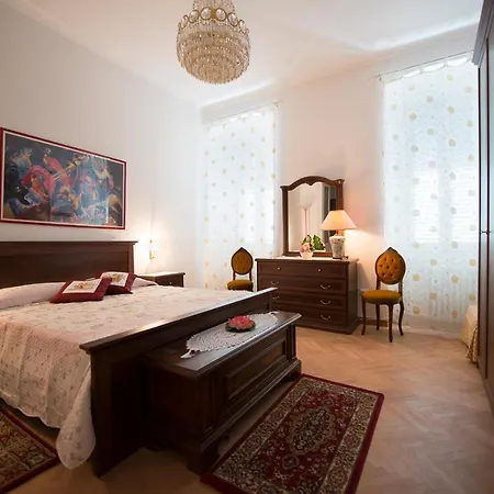 Antico Borgo Teresiano فندق مبيت وإفطار 4*